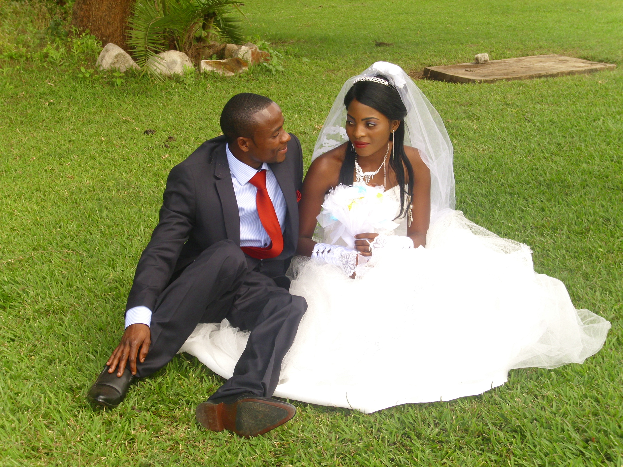 10 Things Zambian Grooms forget to do on their Wedding Day – Zam